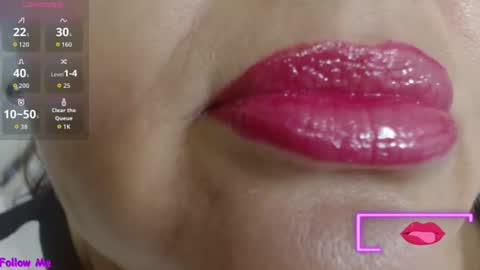 Snapshot of kerly_doll chatting on June 13, 8:45 am K E R L Y online show from June 13, 8:45 am