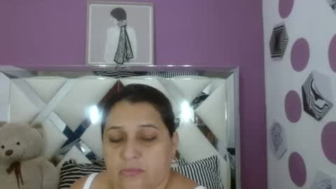 Snapshot of kerly_doll chatting on July 17, 11:28 am K E R L Y online show from July 17, 11:28 am