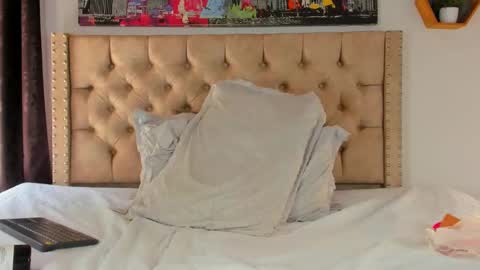 Snapshot of keryhillson chatting on January 12, 5:01 pm Kery Hillson online show from January 12, 5:01 pm