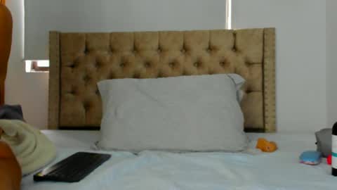 Snapshot of keryhillson chatting on September 15, 12:05 pm Kery Hillson online show from September 15, 12:05 pm