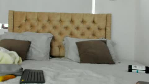 Snapshot of keryhillson chatting on September 21, 2:40 pm Kery Hillson online show from September 21, 2:40 pm