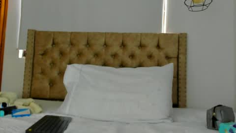 Snapshot of keryhillson chatting on September 26, 12:20 pm Kery Hillson online show from September 26, 12:20 pm