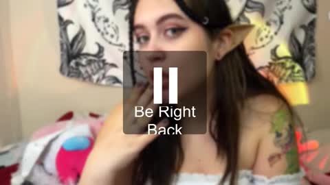 Snapshot of keshamoon chatting on December 26, 9:15 pm Kesha online show from December 26, 9:15 pm