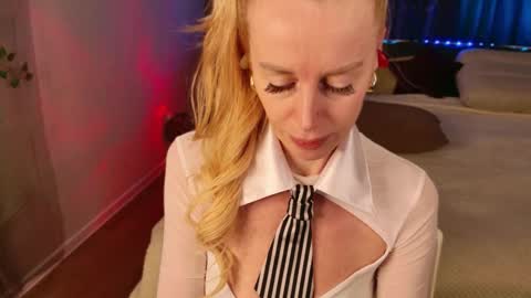 KessEdisson online show from February 28, 8:32 pm