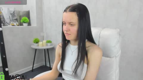 kessi_millis online show from January 19, 12:58 am