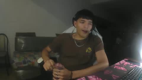 Snapshot of kettitta chatting on April 22, 9:01 am kettitta online show from April 22, 9:01 am