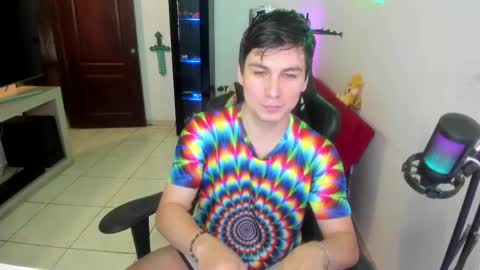 Kevin online show from April 24, 11:18 pm