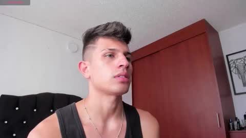 Snapshot of kevin_ahs1 chatting on September 10, 5:24 pm Kevin Ahs online show from September 10, 5:24 pm