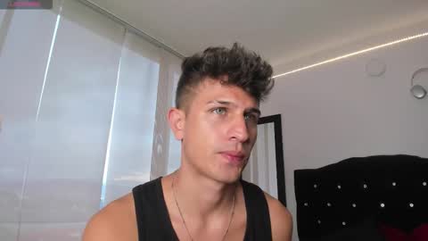 Snapshot of kevin_ahs1 chatting on October 20, 10:21 pm Kevin Ahs online show from October 20, 10:21 pm