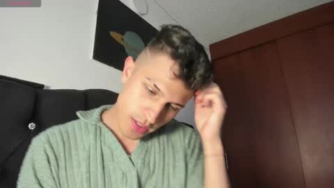 Kevin Ahs online show from February 21, 10:33 pm