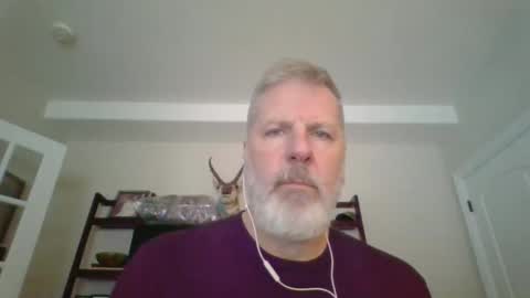 Snapshot of kevin_is_edging chatting on December 15, 1:59 pm kevin_is_edging online show from December 15, 1:59 pm