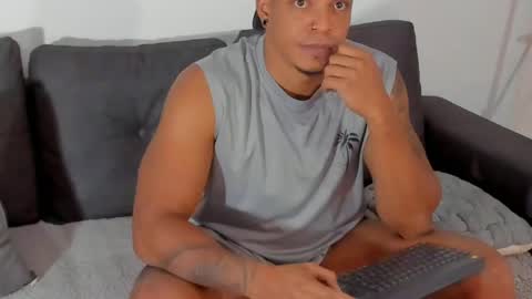 Snapshot of kevin_lance chatting on May 11, 7:03 am Kevin Lance online show from May 11, 7:03 am