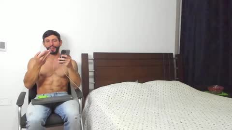 Snapshot of kevin_malone22 chatting on February 11, 4:33 am kevin_malone22 online show from February 11, 4:33 am