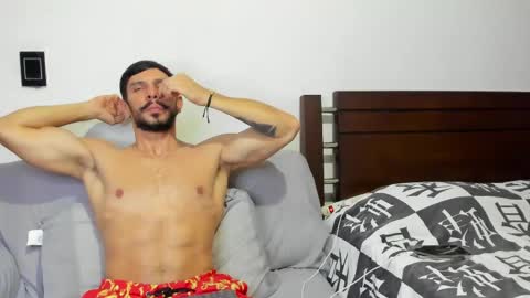 kevin_malone22 online show from May 17, 3:15 am