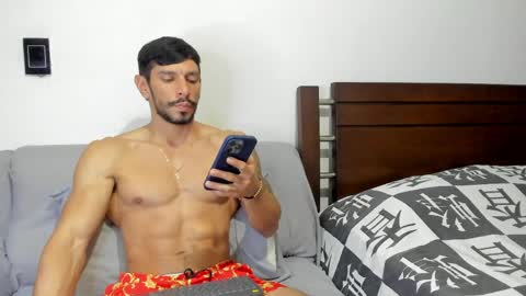 kevin_malone22 online show from June 7, 9:40 pm
