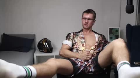 Kev online show from September 10, 4:07 pm