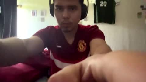 Snapshot of kevinderon1 chatting on May 17, 5:31 pm kevinderon1 online show from May 17, 5:31 pm