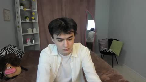 kevinhunter_ online show from November 23, 4:29 pm