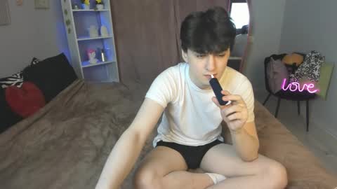 kevinhunter_ online show from November 25, 3:23 pm