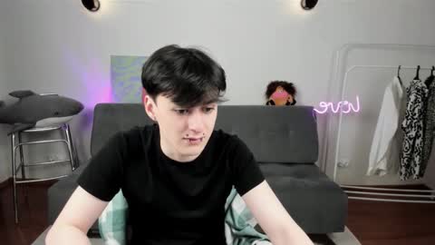 kevinhunter_ online show from November 27, 3:58 pm