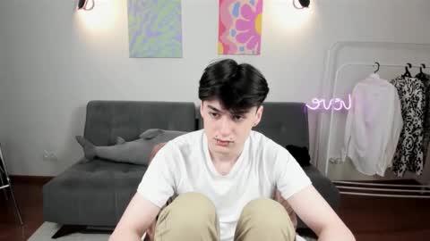 kevinhunter_ online show from November 28, 3:58 pm