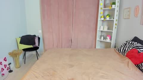 kevinhunter_ online show from November 30, 9:24 am