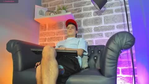 Sexy  Hot Kevin online show from December 5, 5:05 am