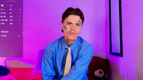 Snapshot of kevinperlas_ chatting on December 13, 8:36 pm kevinperlas_ online show from December 13, 8:36 pm