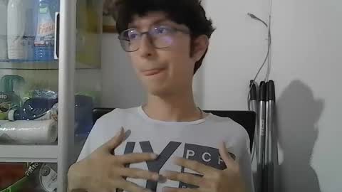 Snapshot of kevintdx chatting on October 6, 2:20 am kevintdx online show from October 6, 2:20 am