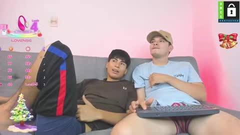 Snapshot of kevinxlvx chatting on December 1, 11:10 pm kevin and ottis online show from December 1, 11:10 pm