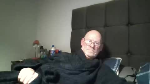 Snapshot of kevlooking4sez chatting on January 8, 12:13 am kevlooking4sez online show from January 8, 12:13 am