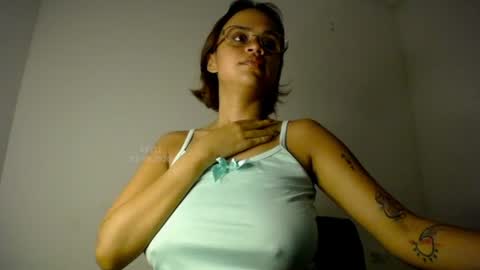 Snapshot of keyli_sweet chatting on August 3, 10:35 pm Keyla online show from August 3, 10:35 pm