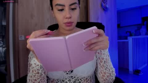 Snapshot of keyn_laurent_ chatting on November 11, 1:16 am Laura online show from November 11, 1:16 am