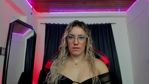 Snapshot of keyth_clement chatting on June 6, 2:33 pm Keyth online show from June 6, 2:33 pm