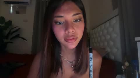 Snapshot of keziakinlley chatting on May 29, 3:48 am keziakinlley online show from May 29, 3:48 am