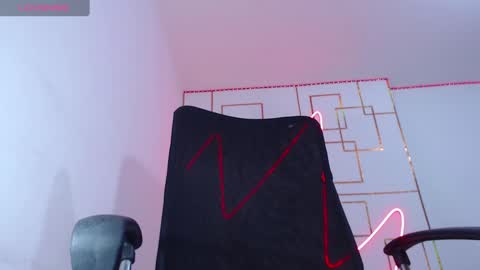 Snapshot of khalany_hadid chatting on March 4, 6:26 am kahalany online show from March 4, 6:26 am