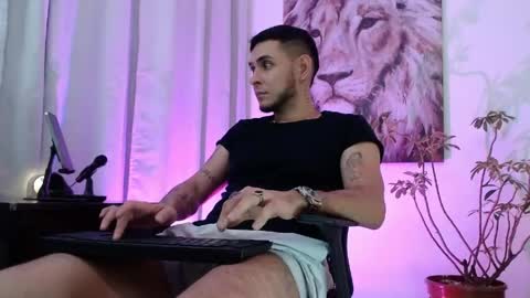 KhalicaN online show from May 2, 4:17 am