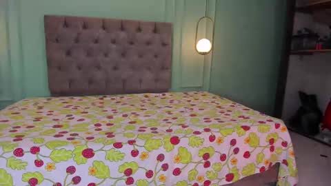 Snapshot of khaterine_hot_1 chatting on January 15, 7:44 pm Kathe Hot online show from January 15, 7:44 pm