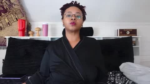 Snapshot of khayaparker chatting on December 19, 9:00 pm Khaya online show from December 19, 9:00 pm