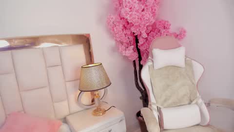 Snapshot of khelany_isyy chatting on February 11, 12:28 am Khelany Isyy online show from February 11, 12:28 am