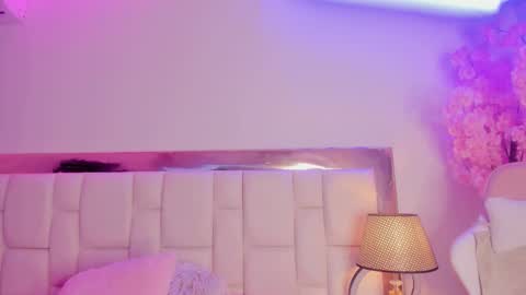 Snapshot of khelany_isyy chatting on February 14, 12:09 am Khelany Isyy online show from February 14, 12:09 am