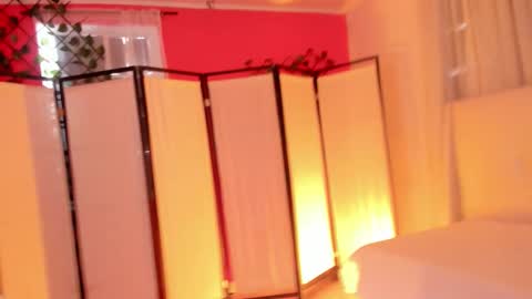 Khloe online show from October 11, 1:31 pm