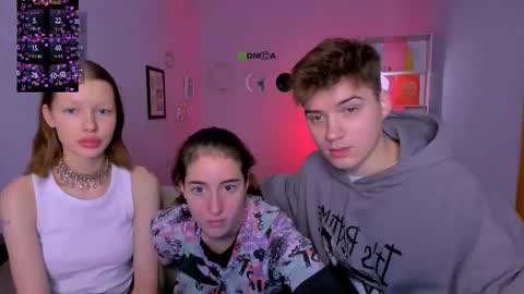 khloebeauty online show from November 15, 8:27 pm