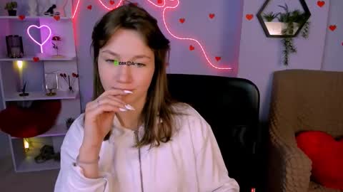 khloebeauty online show from February 11, 7:41 pm