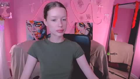 Snapshot of khloebeauty chatting on June 9, 1:34 pm khloebeauty online show from June 9, 1:34 pm