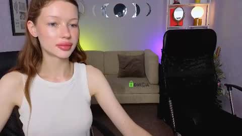 Snapshot of khloebeauty chatting on June 12, 6:01 am khloebeauty online show from June 12, 6:01 am