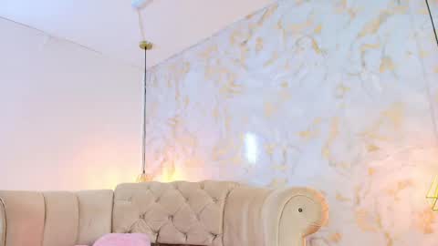 Snapshot of khloeblake chatting on May 16, 10:36 am Khloe online show from May 16, 10:36 am