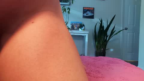 Khloe online show from February 26, 10:20 pm