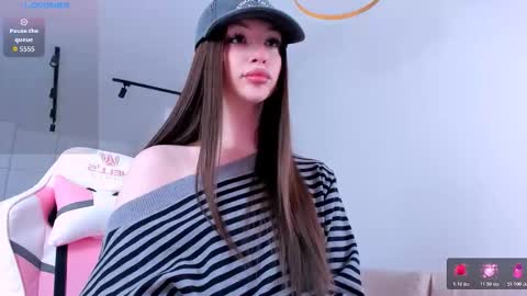 khloe online show from February 28, 9:32 am