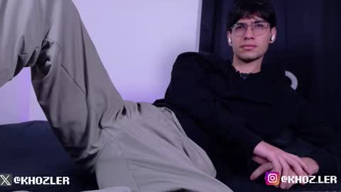 khozler_ online show from January 15, 2:10 pm